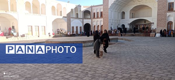 نمایشگاه هفته فرهنگی بیرجند