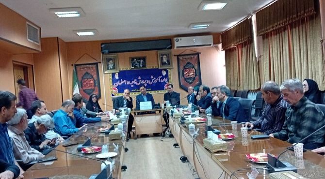 مراسم تجلیل از آزادگان سرفراز در آموزش‌ و پرورش ناحیه ۲ استان اصفهان