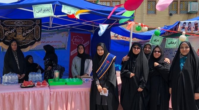 نمایشگاه «غدیر تا ظهور» در دبیرستان شاهد ندای فاطمه(س) ناحیه دو شهرری