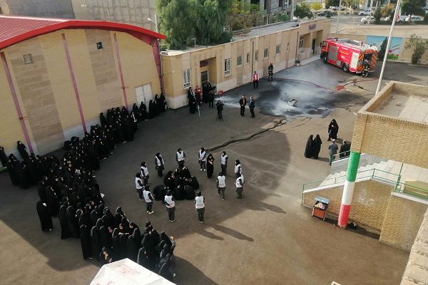 مانور زلزله و ایمنی در مدارس ناحیه یک قم اجرا شد