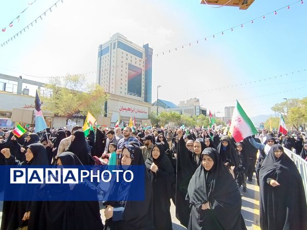 شرکت با شکوه مردم مشهد در راهپیمایی روز جهانی قدس