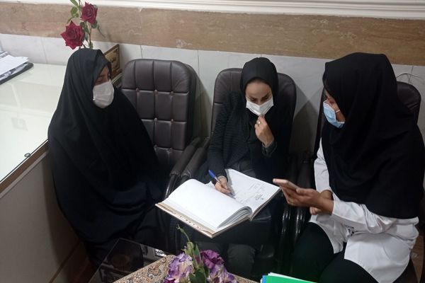 بازدید از وضعیت بهداشت و پایگاه‌های تغذیه سالم مدارس پاکدشت 