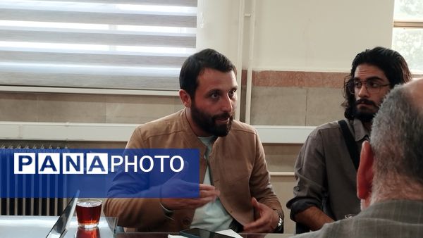جلسه همکاری کمیته امداد و شورای دانش‌آموزی در آموزش و پرورش ناحیه ۲ کرج و شهرستان فردیس 