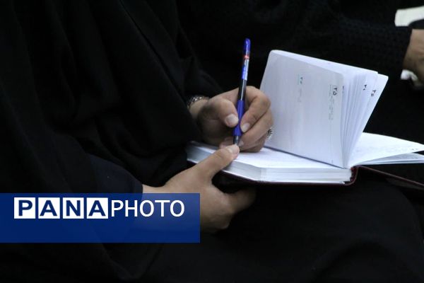 نشست اصحاب رسانه با نماینده ولی فقیه در یزد