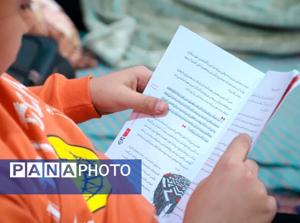 جلوه‌ای از اعتکاف دانش‌آموزی در مسجد امام علی‌بن‌ابی‌طالب (ع)