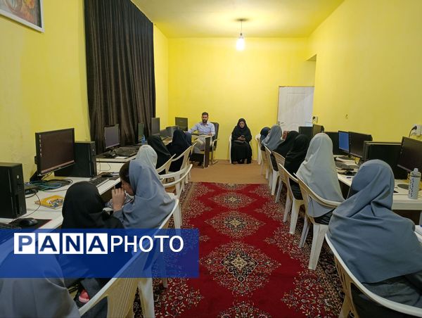 کلاس یادگیری کار با رایانه در کانون لقمان