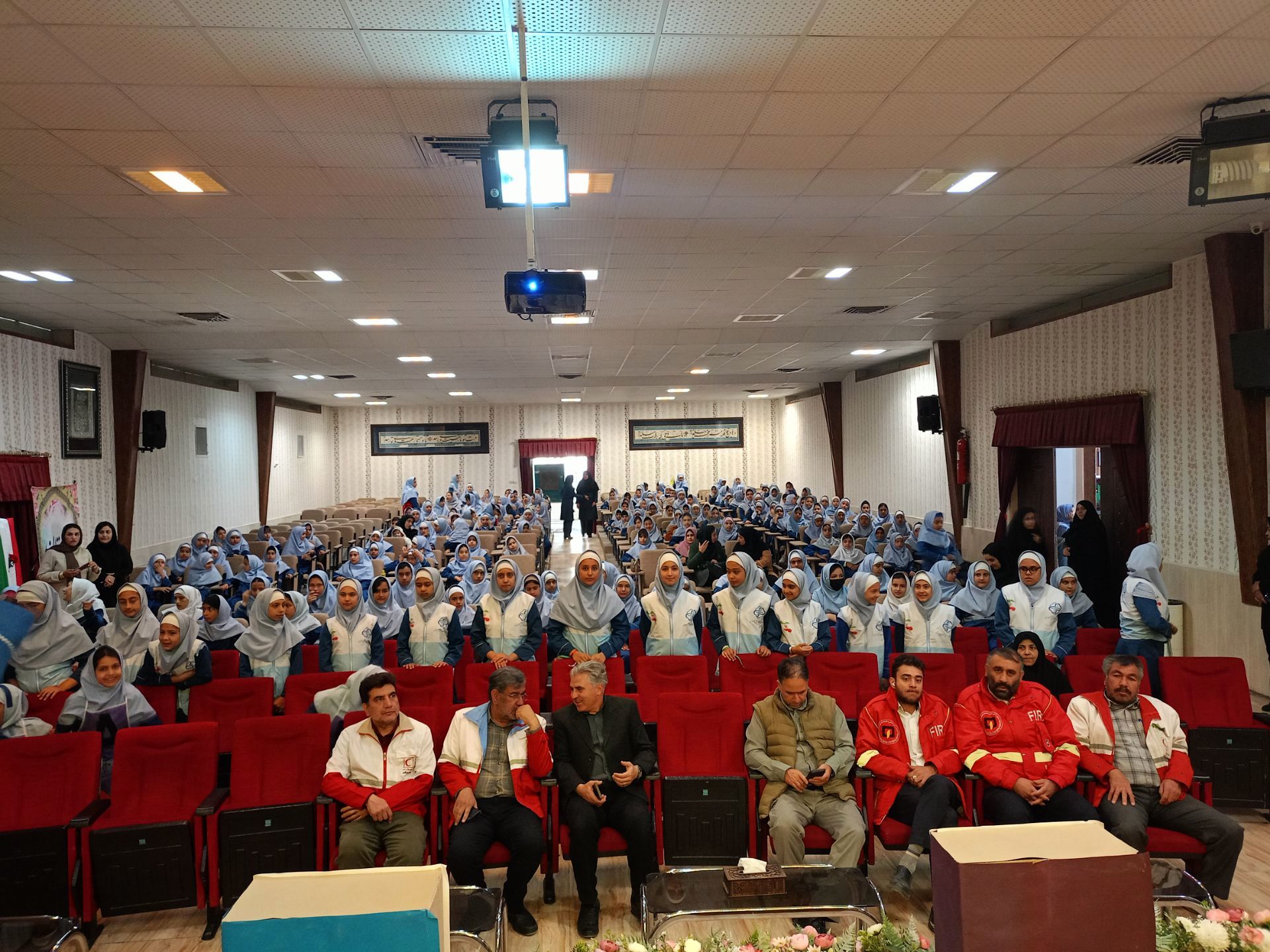  افتتاحیه پارک سلامت و آغاز به کار سفیران محیط یار  دبستان بنت الهدی صدر