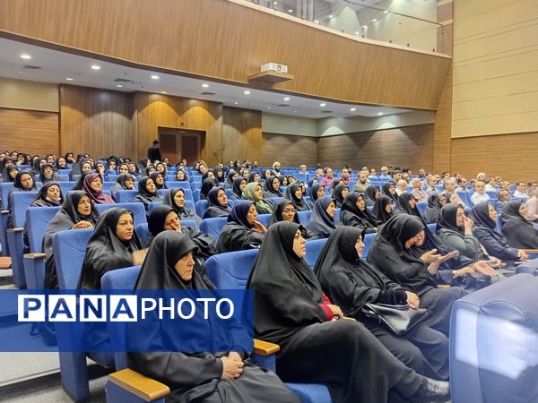 گردهمایی توانمندسازی مدیران مدارس شهرستان سمنان