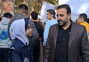 حضور پرشور دانش‌آموزان دماوندی در راهپیمایی ۱۳ آبان