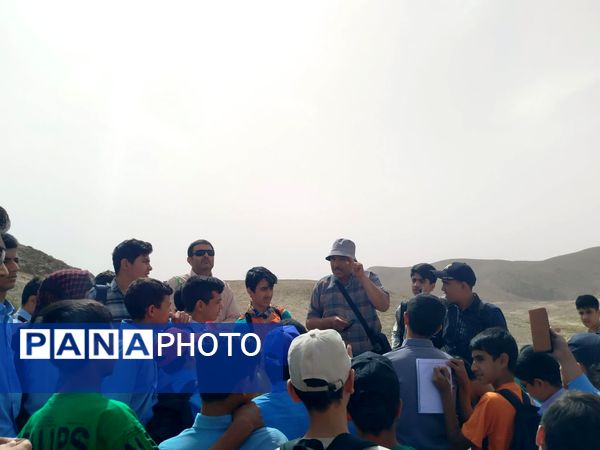 برگزاری اردوی علمی-تفریحی فسیل شناسی دبیرستان نمونه دولتی دانش 