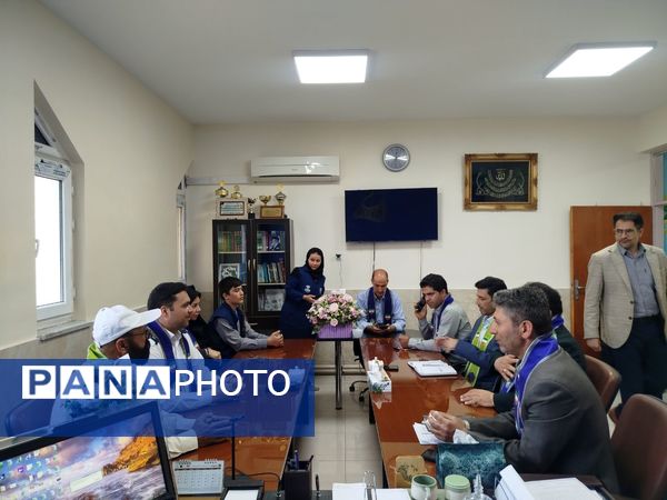 بازدید ارزیاب کشوری سازمان دانش‌آموزی در مدارس تمام پیشتاز شهرستان فاروج