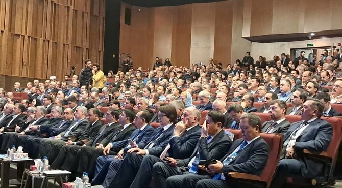 ظرفیت دریایی ایران می تواند سهم مطلوبی در تولید ناخالص داخلی ایجاد کند.