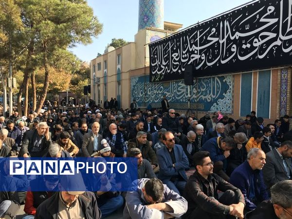 اقامه نماز باران در گلستان شهدا اصفهان به امامت  حضرت آیت‌ الله مهدوی