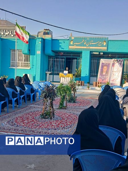  اولین مجمع انجمن اولیا و مربیان در دبیرستان فاطمیه