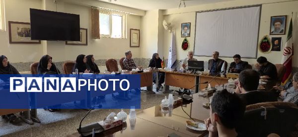 برگزاری جلسه «نهضت توسعه عدالت» در فضاها و تجهیزات آموزشی کاشان