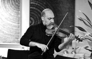 رد انگشتان من بازنشر شد/ بوم آهنگ در راه است