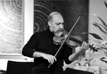 رد انگشتان من بازنشر شد/ بوم آهنگ در راه است