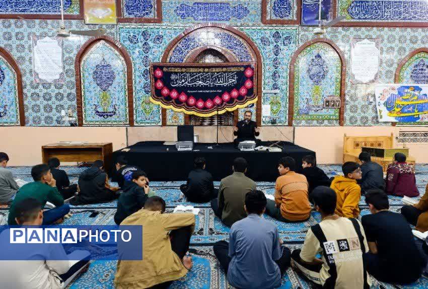 استقبال پرشور مردم از ضیافت سه روزه انس با قرآن