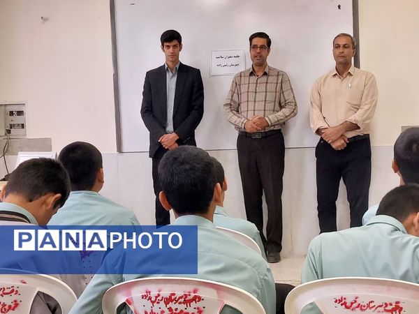 جلسه سفیران سلامت در دبیرستان رئیس زاده شهرستان خلیل آباد 