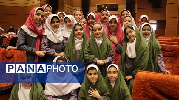 بازدید معاون وزیر از نمایشگاه دستاوردهای کانون‌های فرهنگی و تربیتی استان آذربایجان‌شرقی