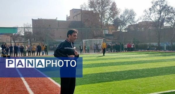 گذری بر فینال مسابقات فوتسال درون مدرسه دبیرستان شاهد ابوذر غفاری 