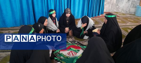 اجتماع بزرگ نوجوانان و جوانان بسیج در نماز جمعه