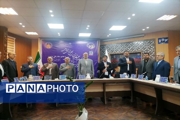 نشست مشترک اعضای کمیسیون آموزش و تحقیقات مجلس، مدیران آموزش و پررش استان خراسان رضوی و وزیر آموزش وپرورش در مشهد