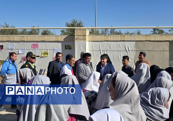 تمرین آمادگی دانش‌آموزان بافق در مانور سراسری زلزله و ایمنی