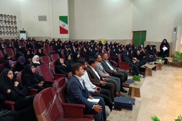 مراسم جشن روز دختر و تجلیل از دختران حافظ قرآن در شهرستان بم