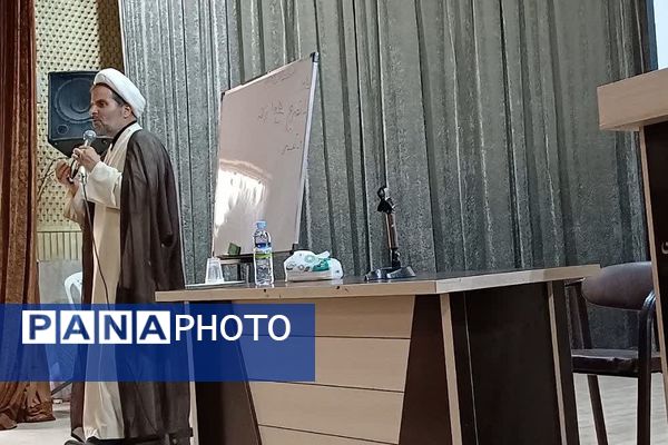 دوره توانمندسازی معلمان در کانون فرهنگی تربیتی هدایت شهرستان ورامین