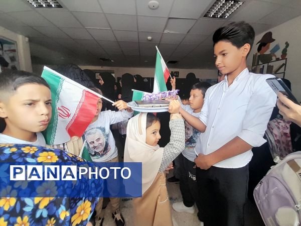  جشن شکوفه ها در دبستان شهید محمدی شهر نسر 