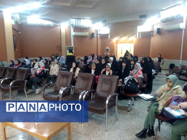 پکارگاه آموزشی ویژه خبرنگاران پانا در دبیرستان آرمینه مصلی نژاد ناحیه ۶ 