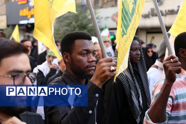 اعلام انزجار مردم قم از یاوه گویی‌های استکبار جهانی با راهپیمایی «عهد خون»