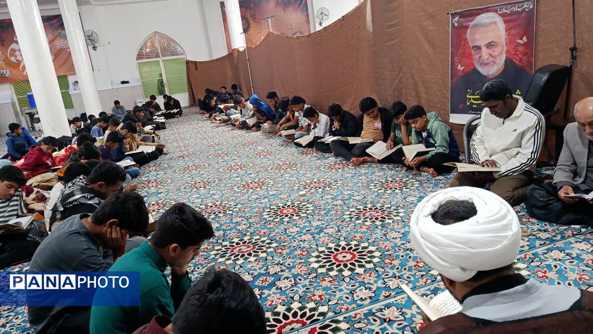 مراسم اعتکاف دانش‌آموزی در مسجد نور سندرک