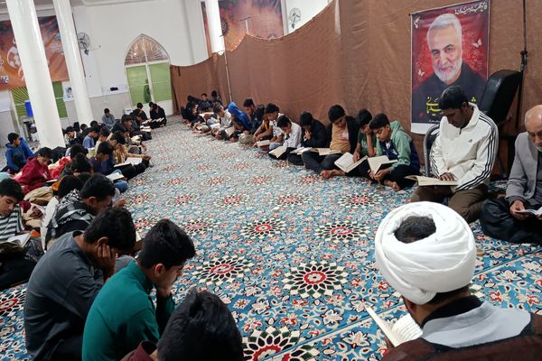 مراسم اعتکاف دانش‌آموزی در مسجد نور سندرک