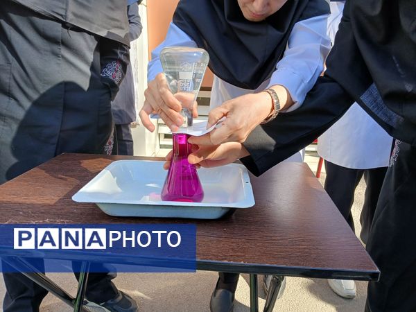 مانور آزمایشگاه در مدرسه امام حسین (ع)