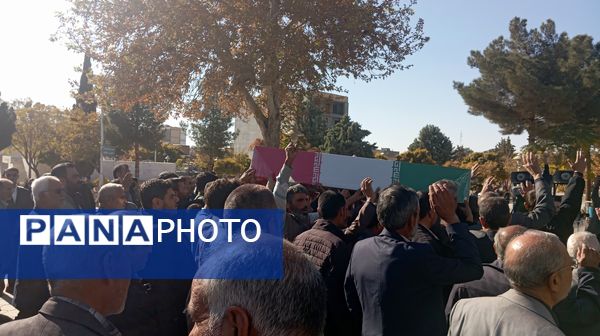 مراسم تشییع پیکر شهید گمنام  در شهرستان کاشمر 