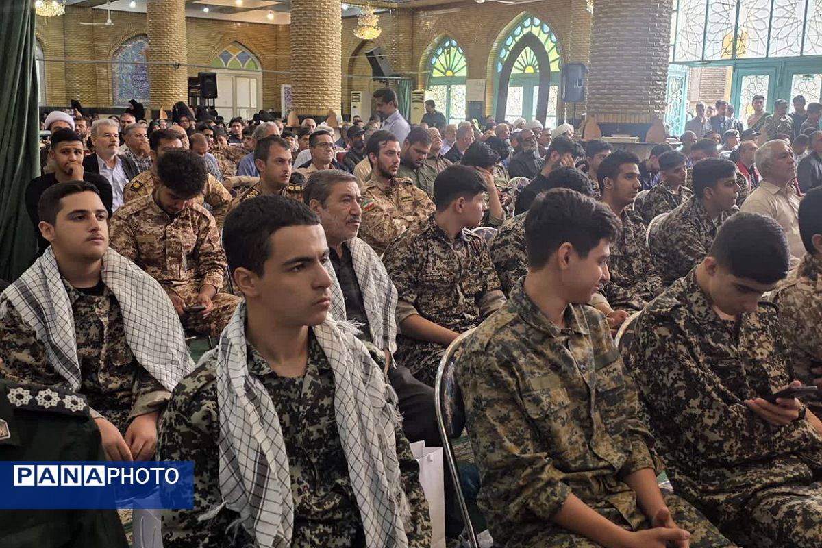برگزاری یادواره سه هزار ستاره، ۳۰۰۰ چراغ راه به مناسبت هفته دفاع مقدس در شهرستان قرچک