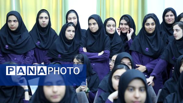 افتتاح مدرسه های خیرساز «نصیری طوسی» و «کارگر شریف» در اردکان با حضور وزیر آموزش و پرورش