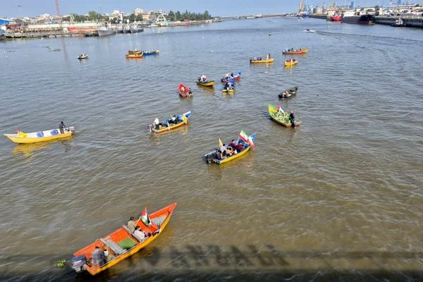 قایقداران بندر انزلی با «کاروان صمود» به ناوگان جهانی آزادگان پیوستند