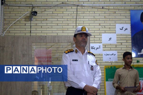 برگزاری کارگاه آموزشی راهنمای و رانندگی در مدرسه شاهد بندرعباس
