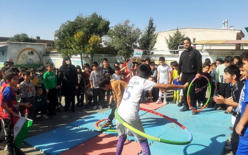 شور و نشاط دانش‌آموزان در المپیاد ورزشی مدرسه شهید عزیزی اسدآباد