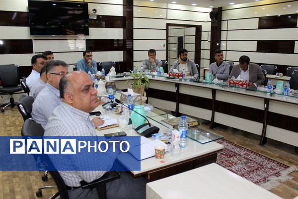 نشست استانی کارشناسان ارزیابی عملکرد و پاسخگویی به شکایات آموزش و پرورش استان بوشهر 