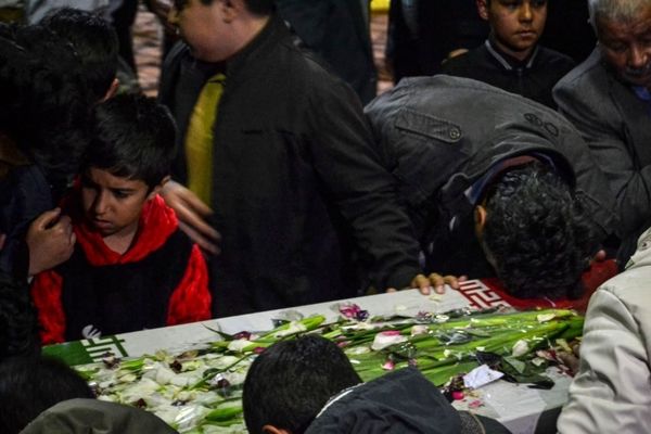 مراسم اکران فیلم سینمایی مجنون در دبیرستان کوثر شهر رباط‌سنگ