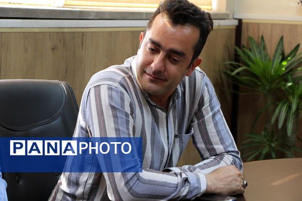 آیین معارفه معاون پرورشی و تربیت‌بدنی اداره آموزش‌وپرورش بهارستان‌دو