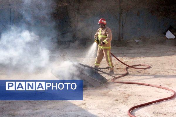 در سایه سکون؛ زنگ ایمنی و زلزله در دبیرستان اندیشه‌نفیس به صدا درآمد