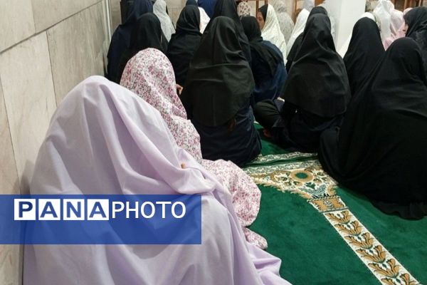 جلسه هفتگی توسل به آقا امام زمان (عج) در خوابگاه دخترانه شهید مجید دهنوی 