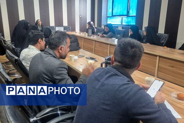 جلسه توانمندسازی نیروی های جدید الاستخدام حوزه پرورشی اداره آموزش و پرورش کهریزک 