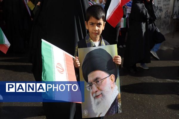 حضور پرشور دانش‌آموزان پاکدشتی در راهپیمایی روز ۱۳ آبان