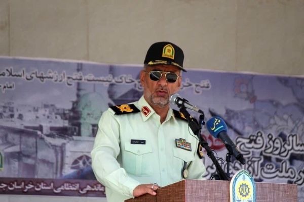 سوم خرداد نماد شجاعت و ایستادگی ملت ایران در برابر دشمنان است